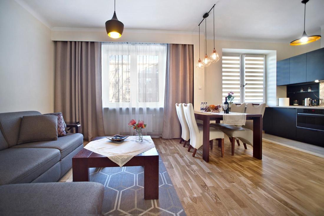 Niepodleglosci Serviced Apartments Varsavia Esterno foto